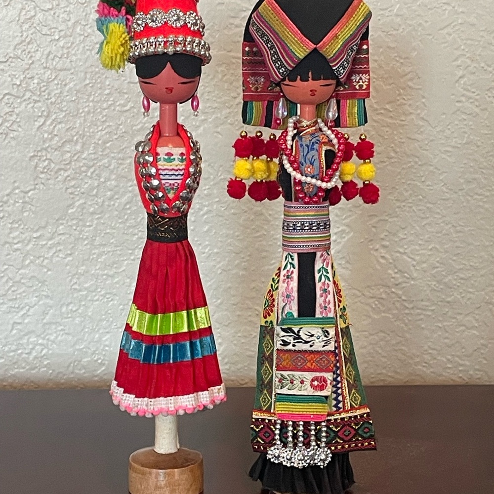 Vintage Pair of 9.5” Asian Chinese Collectible Dolls - Excellent Condition
